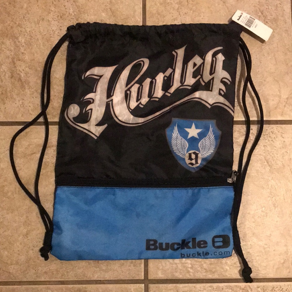 Buckle pull string bag